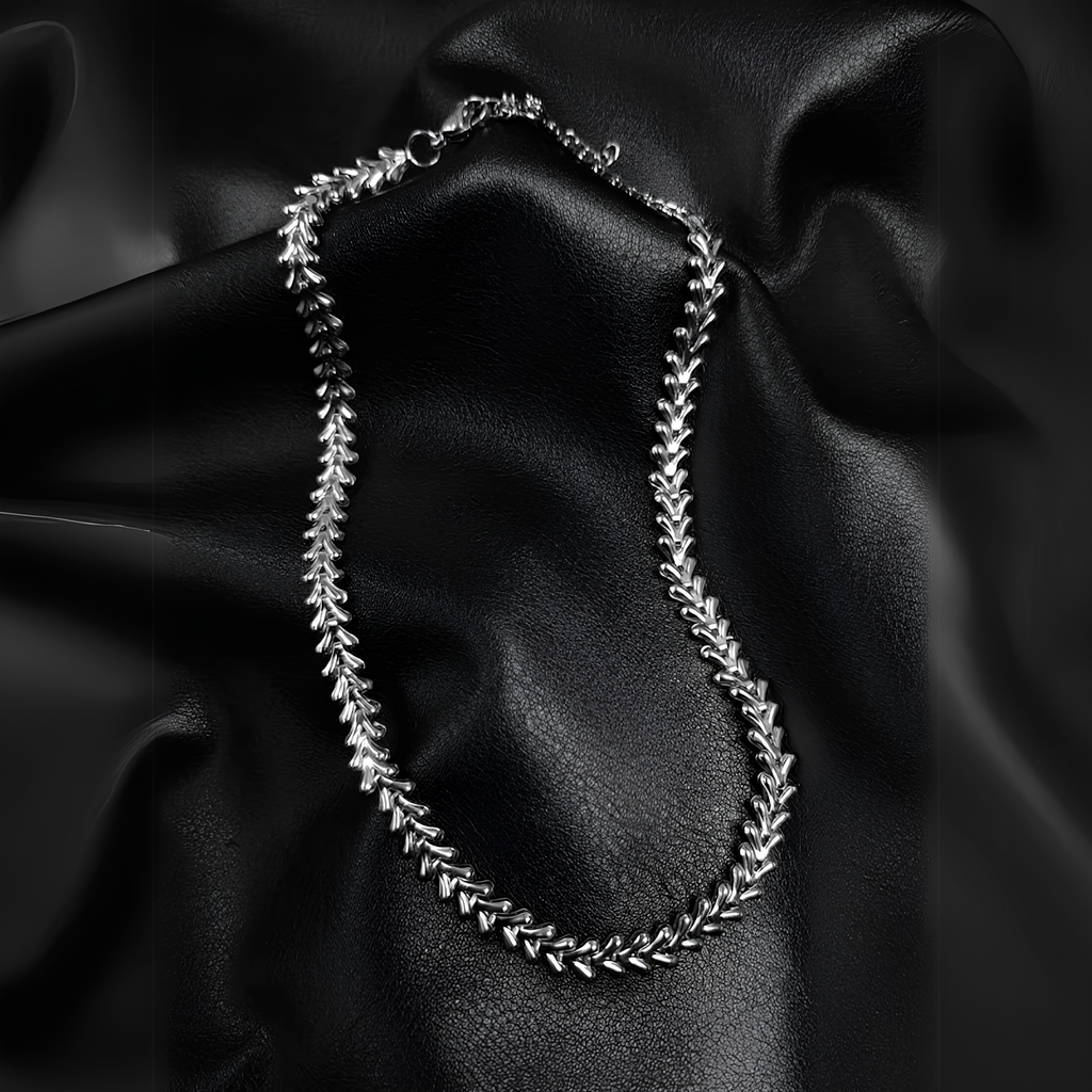 Vertebrae Choker
