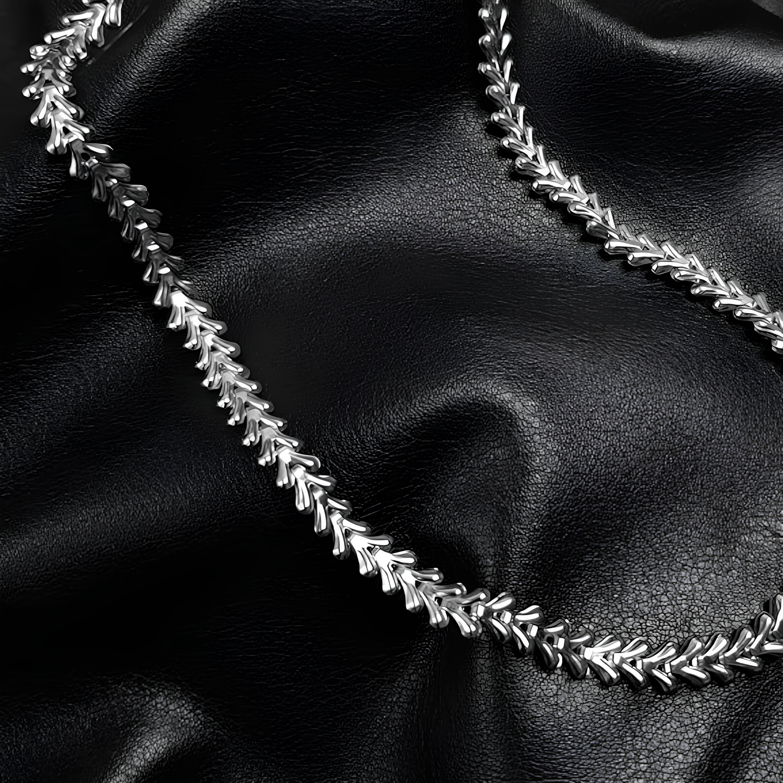 Vertebrae Choker